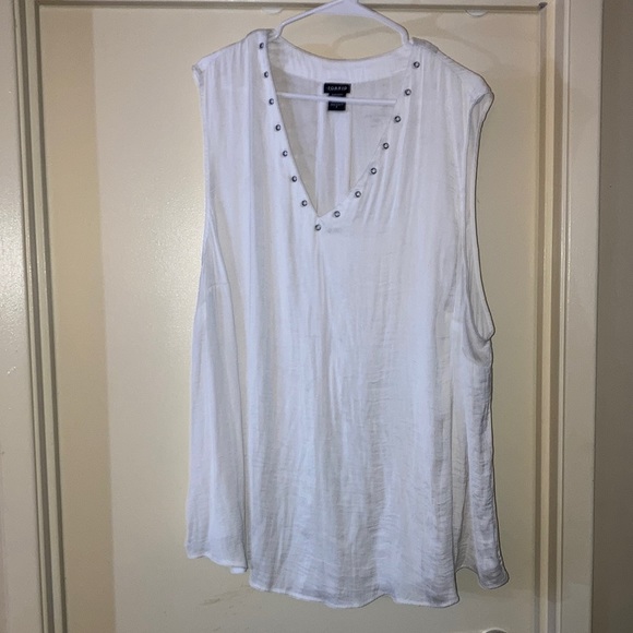Torrid Size 5 (28W) Top - Picture 1 of 6
